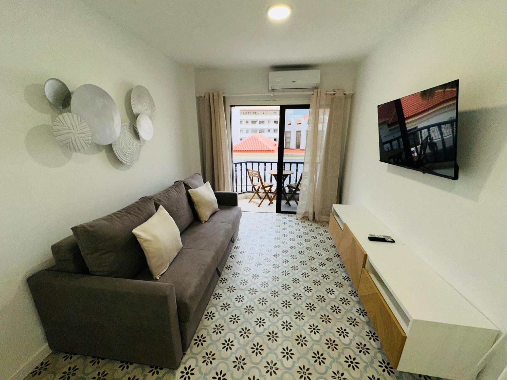 Central Flat Los Cristianos Square Guincho  Exterior photo