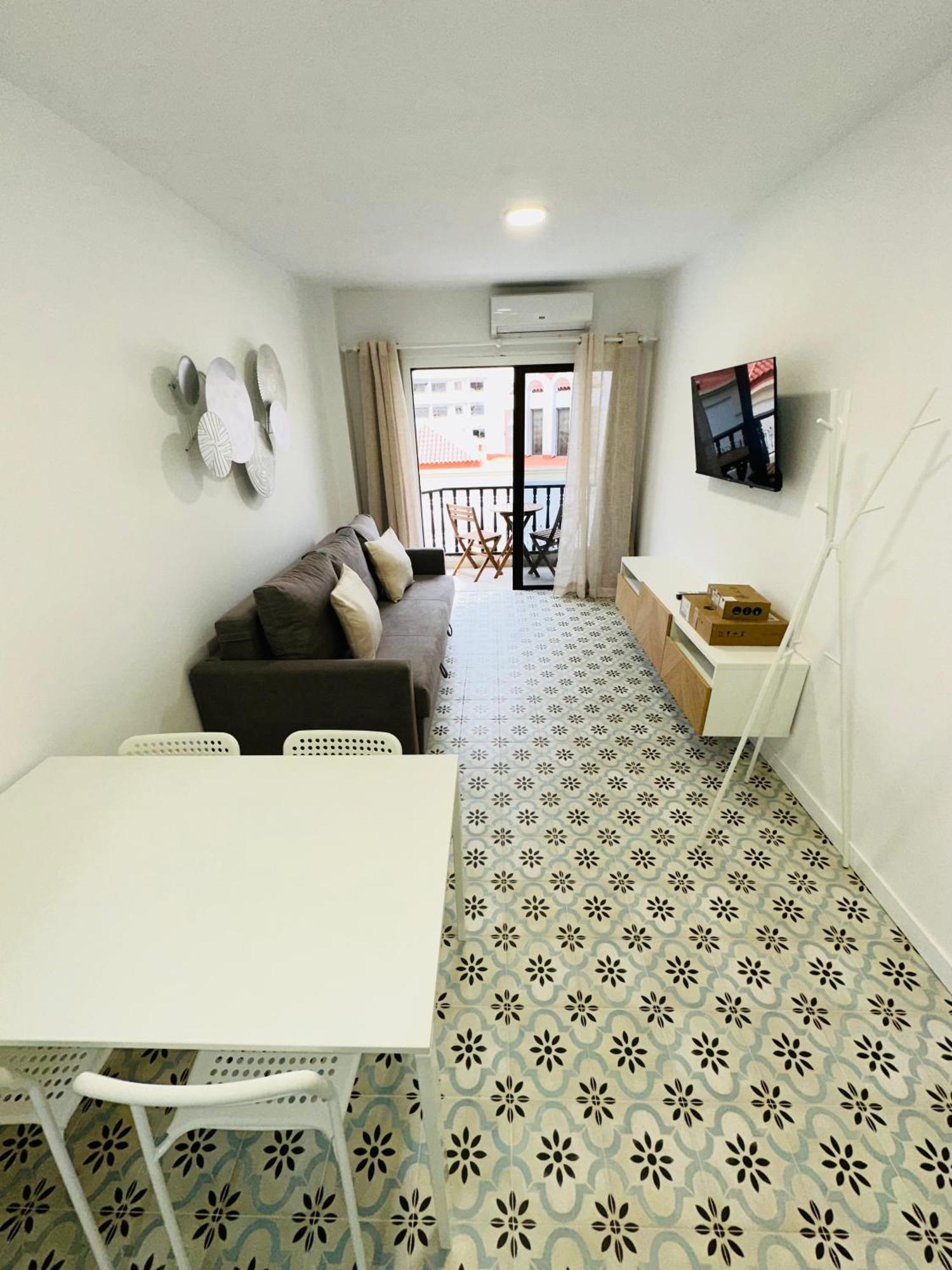 Central Flat Los Cristianos Square Guincho  Exterior photo